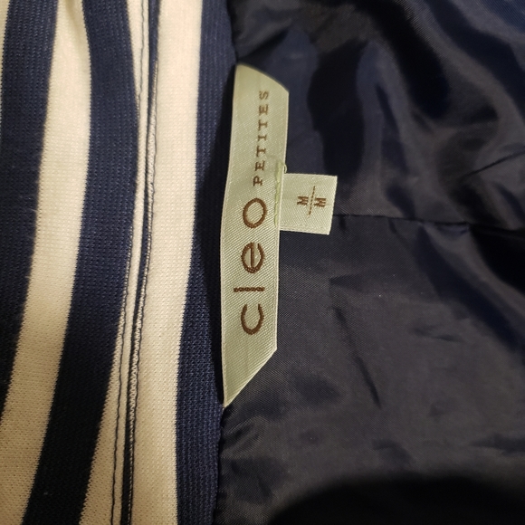 Blazer - Picture 3 of 3